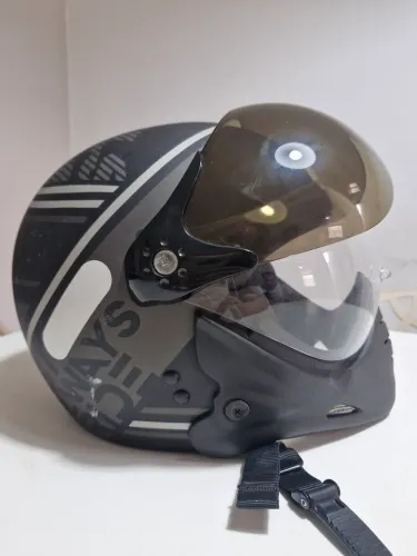 Capacete Peels F-21 usado