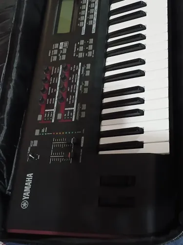 Yamaha MOXF 6