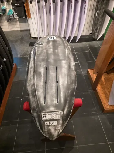 Prancha de foil nova 4'7 33,6 litros