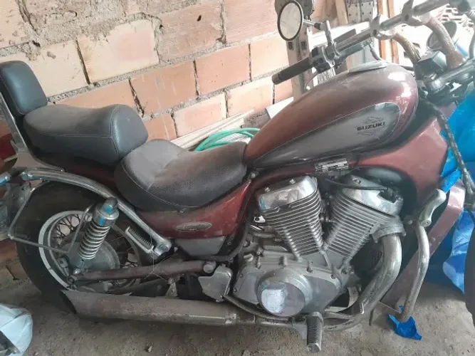 Suzuki Intruder 800