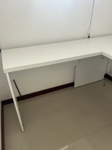 Vendo linda mesa de escritório nova!