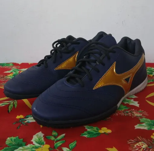 Chuteira Mizuno Society 41R