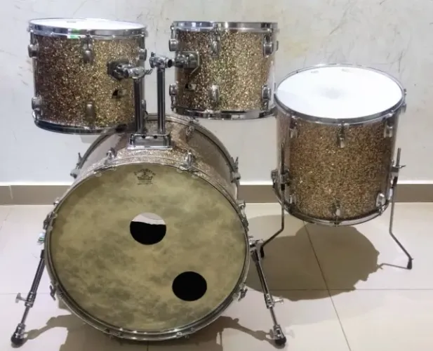 Bateria Ludwig Rockers 2 anos 80"