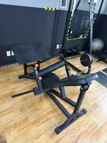 Aparelho de musculação - GLÚTEO PÉLVICA