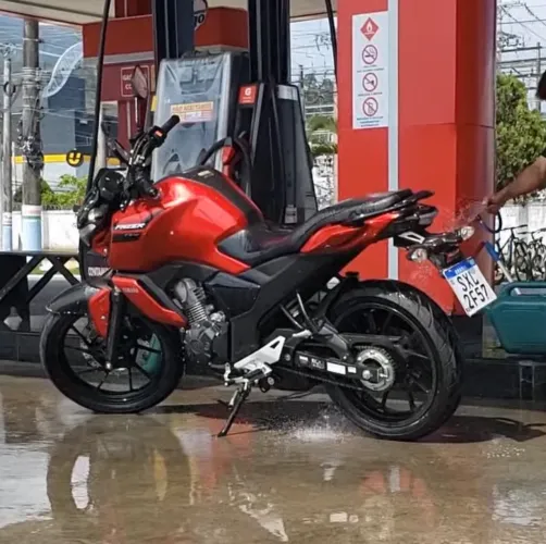 Moto Fz15 