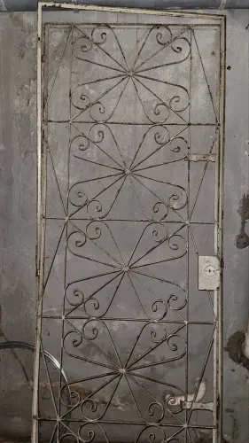 Grade para porta.