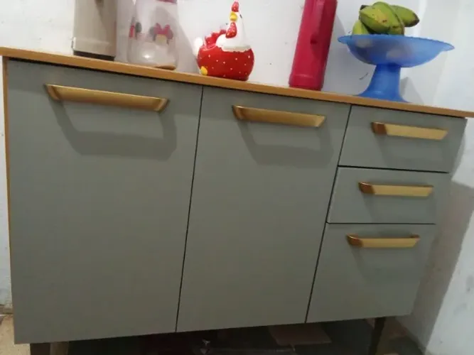 Balcão avila com 3 portas e 2 gavetas 1,10cm de largura