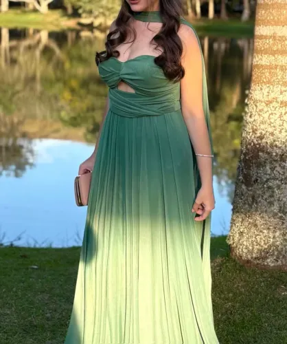 Vestido lindo, tamanho M, usado 1 vez