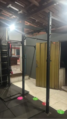 Aparelhos de Crossfit e funcional musculação