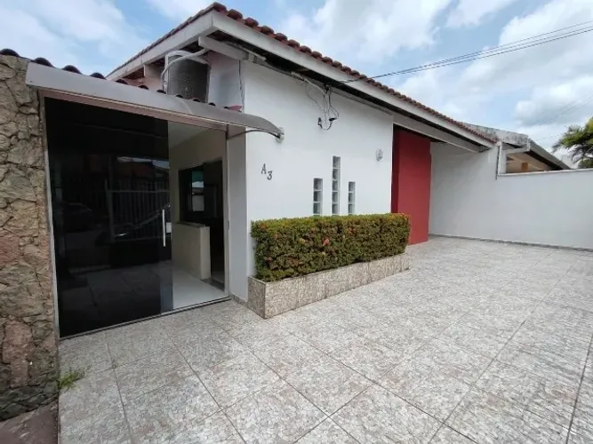 Conjunto Manauense, Imóvel Comercial, Esquina. 8 Salas, Piscina e Estacionamento.