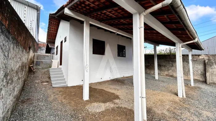 Casa residencial com 2 quartos para alugar por R$ 2000.00, 67.00 m2 - NOVA BRASILIA - JOIN