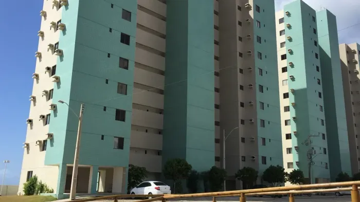 Alugo Excelente Apartamento no Edifício Via Costeira Residence ! Tratar com Jackson:
