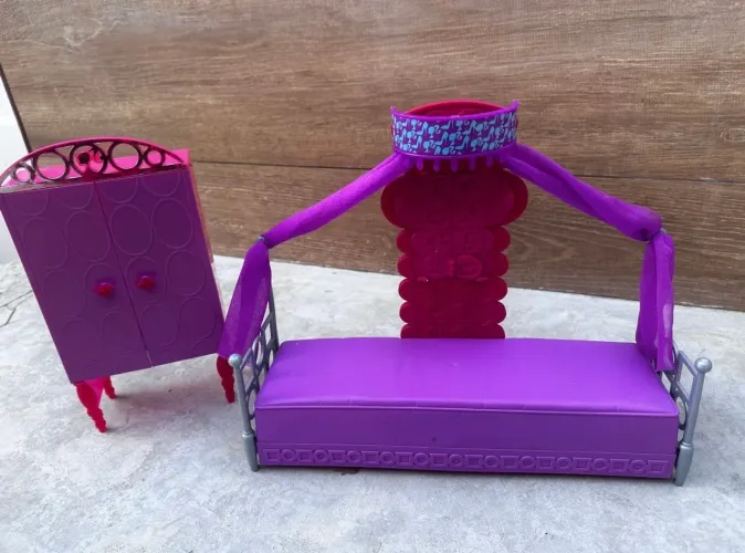 quarto barbie mattel cama e guarda-roupa