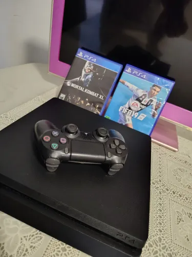 PS4 slim