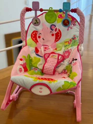Cadeira de descanso Baby Style rosa com balanço e móbile