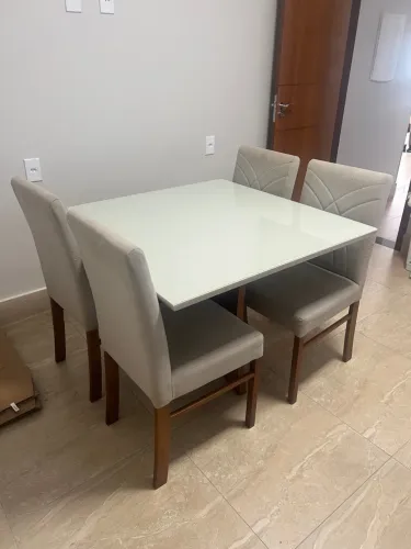 Mesa barata pra vender rápido 