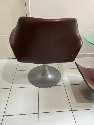 Vendo poltronas giratórias de couro com centro