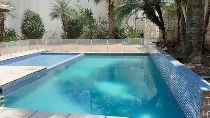 Vendo Sobrado em condomínio, Parque dos Príncipes, 5 suítes, Piscina, quintal - FL22