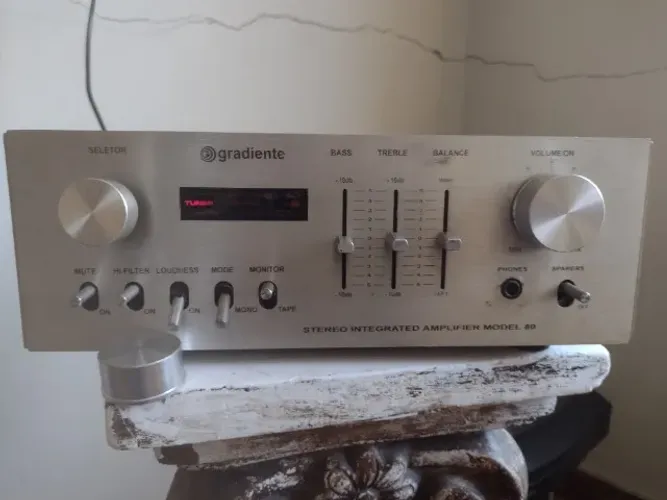 Amlificador gradiente model 80 - tem vídeo dele no YT