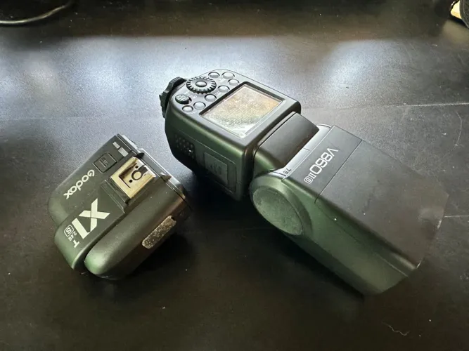 NOVO - Flash godox com rádio transmissor