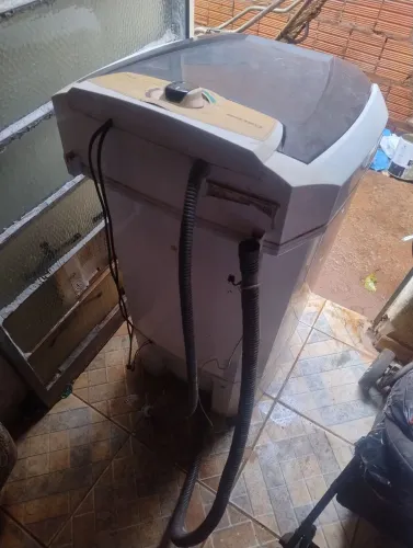 Máquina de lavar roupa tanquinho.. Colormaq 10k funcionando perfeitamente 