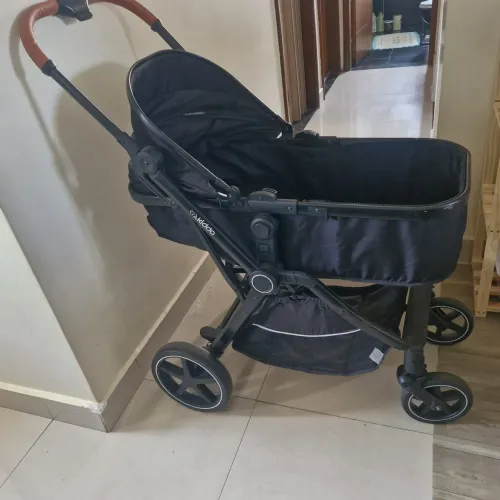 Carrinho e bebê conforto Kiddo nomad