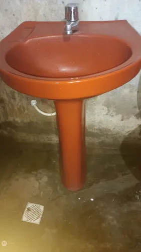 Lavatório com coluna 