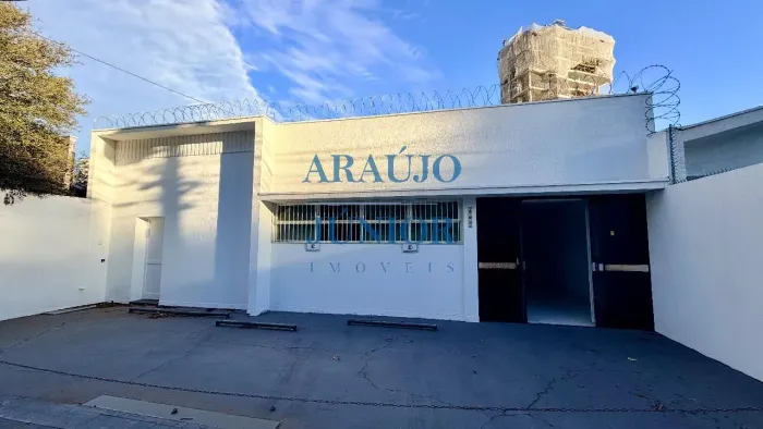 Casa Comercial com 3 Garagens para Alugar, 276.00 M²