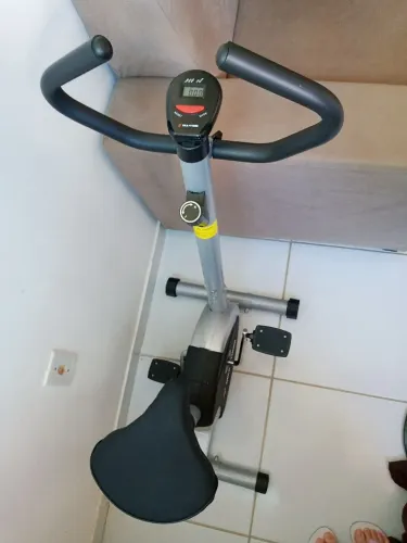 Bicicleta ergométrica nova