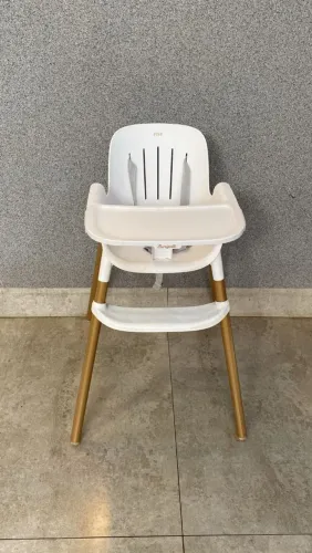 Vendo Cadeira de alimentação praticamente nova