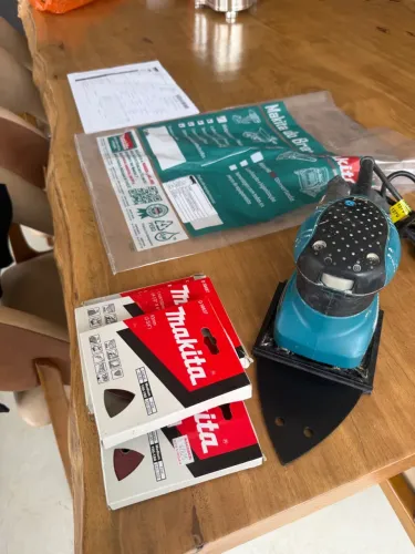 Lixadeira Orbital Tremetreme Delta Makita 110v