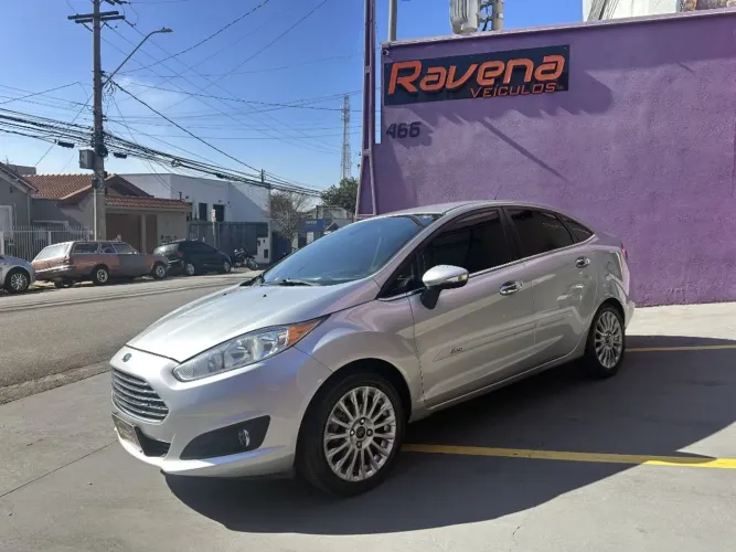 Ford Fiesta Sedan Titanium 1.6 Powershift 2014