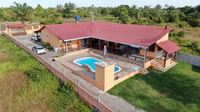 Imóvel para venda possui 2000 metros quadrados com 4 quartos em Centro - Iranduba - AM