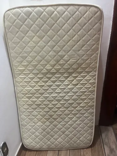 Colchão anti refluxo para berço 