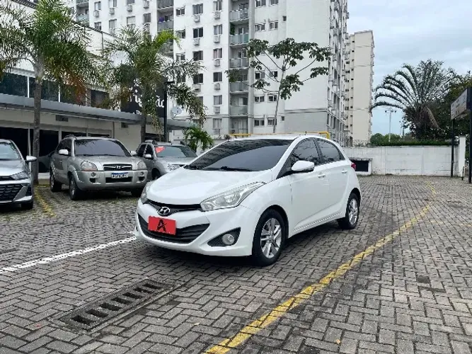 Hyundai HB20 Premium 1.6 Flex 16V Mec. 2013