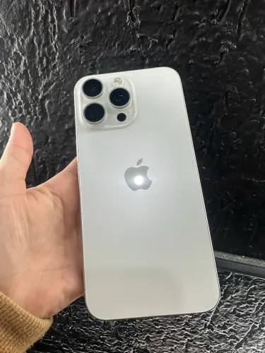 iPhone 15 pro max 256gb 83% bateria
