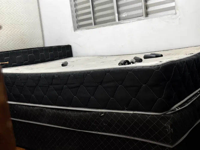 Cama box com colchão