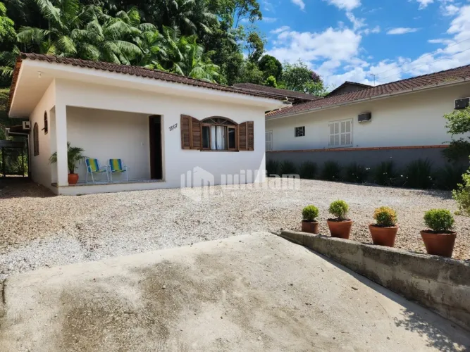 Ótima Casa em Terreno de 521 m² na Guabiruba Sul