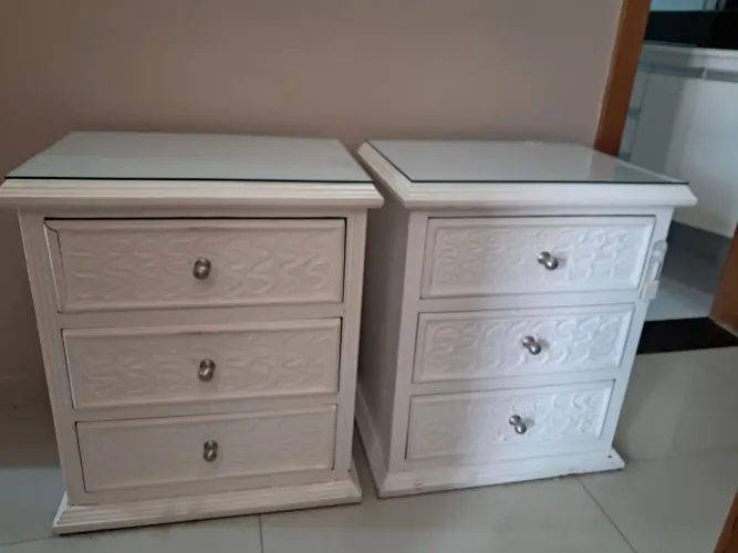 Cômoda de cabeceira