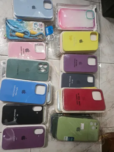 Lote com mais de 500  capas de celular e tablets para samsung iphone motorola e xiaomi 