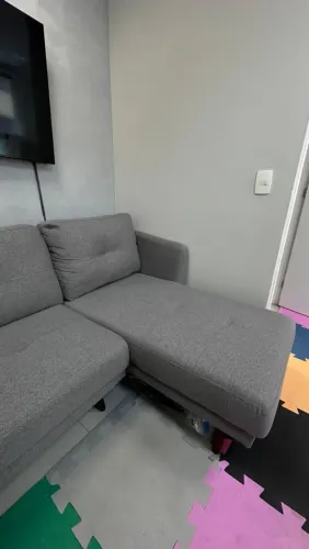 Sofá Triunfo 2,19m com Chaise Direita, Linho Grafite Impermeabilizado
