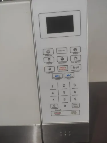 Micro-ondas Britânia Espelhado