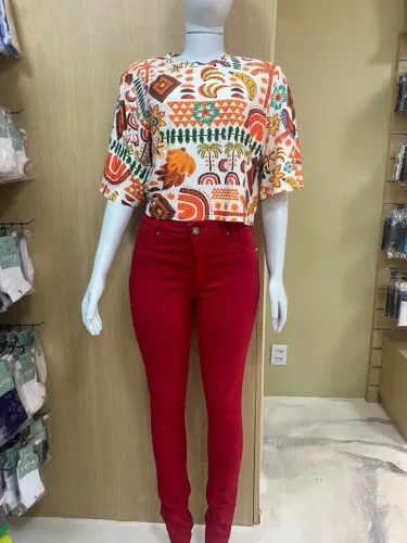 Calça Ninbus Jeans, veste até 42, tem bastante Elastano