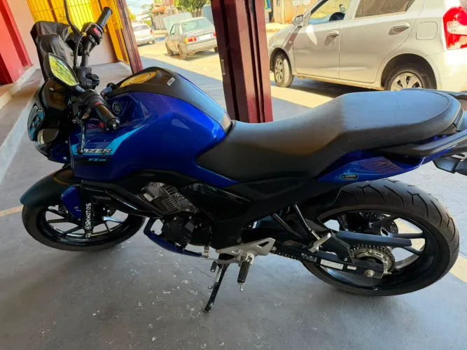 Vendo Moto Fazer 150 Zera
