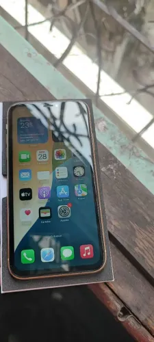 iPhone XR 