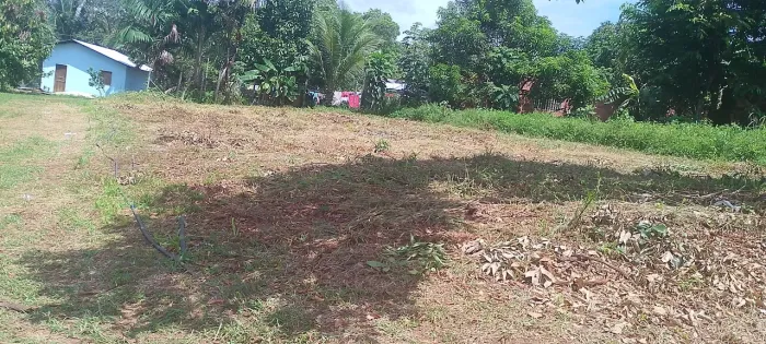 Vendo um lote de esquina pronto pra construir