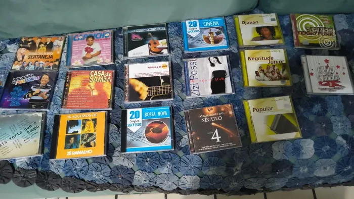 CDs de Coletâneas - R$ 15 - LER A DESCRIÇÃO 