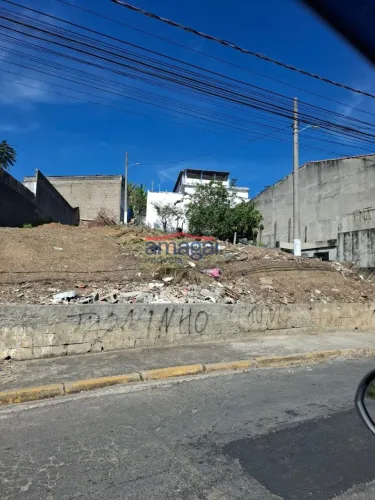 Terreno à Venda no Nova Jacareí