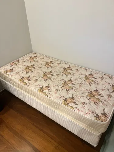 Cama box solteiro e colchão Ortho Flex - bem conservada