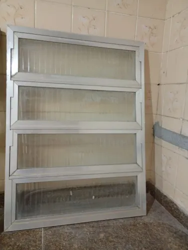 Basculante de alumínio (cada)